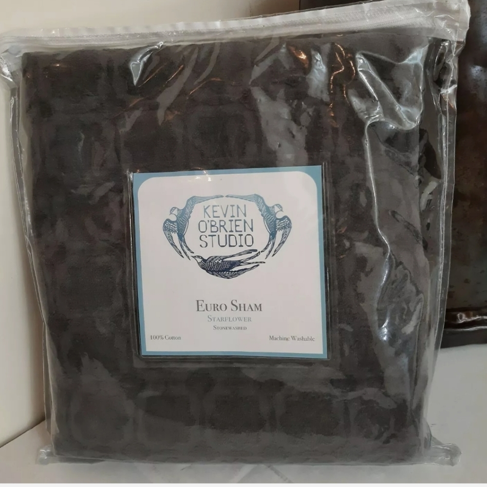 Kevin Obrien Studio Starflower Cotton EURO sham (1 SHAM) gray